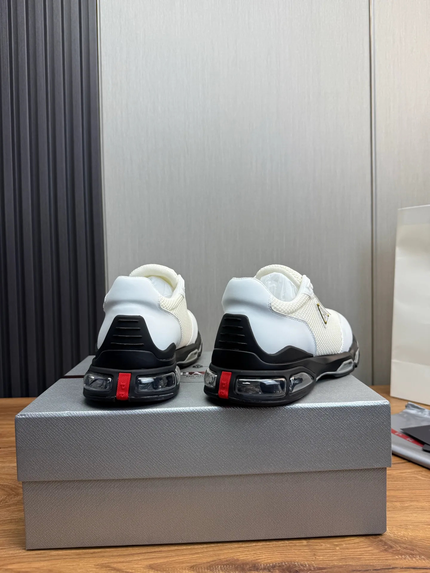 Men's shoes 💰640💰 [PRADA] Men's shoes are popular in the counter, high-quality shipments ✔️Official website synchronization, original cowhide with mesh surface + cowhide lining, 1⃣️:1⃣️reproduction, original air cushion original bottom, 38-45 (customized at 45)